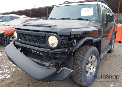2007 Toyota Fj Cruiser z USA, uszkodzony, nr VIN JTEBU11F870025661